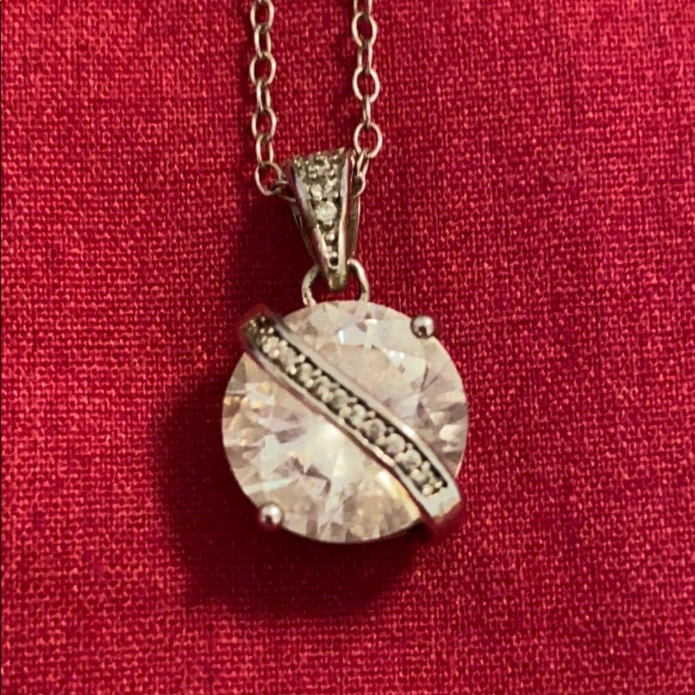 silver pendant necklace